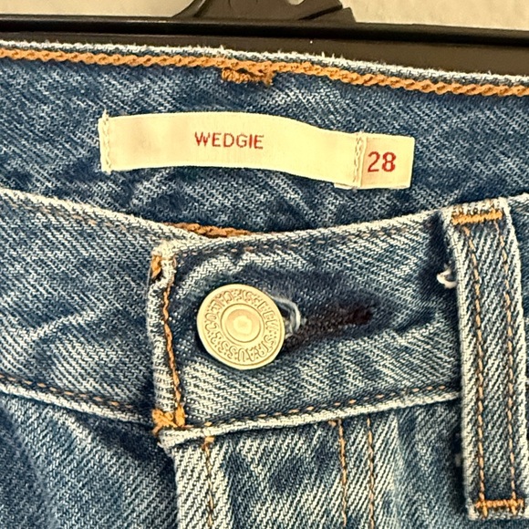 Levi's Blue Distressed Premium Ankle Jeans Women’s Size 28 - Picture 5 of 10